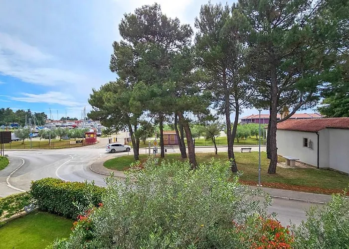 Nicoletta Lux * Novigrad Istria