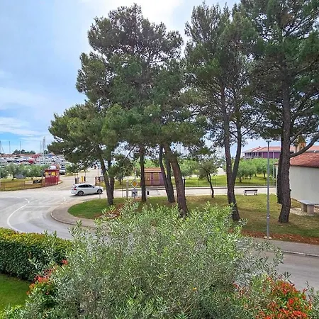 Nicoletta Lux * Novigrad Istria